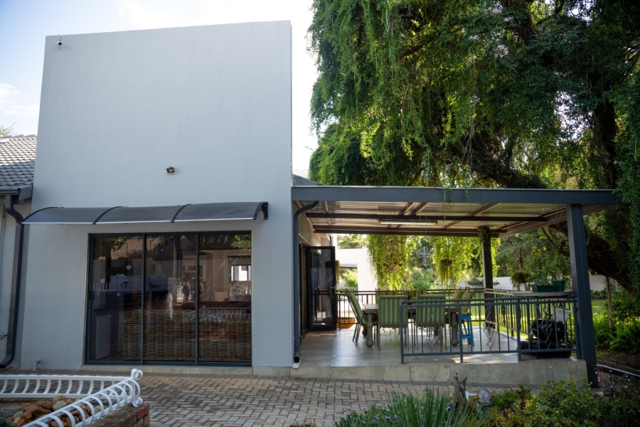 6 Bedroom Property for Sale in Wilkoppies North West